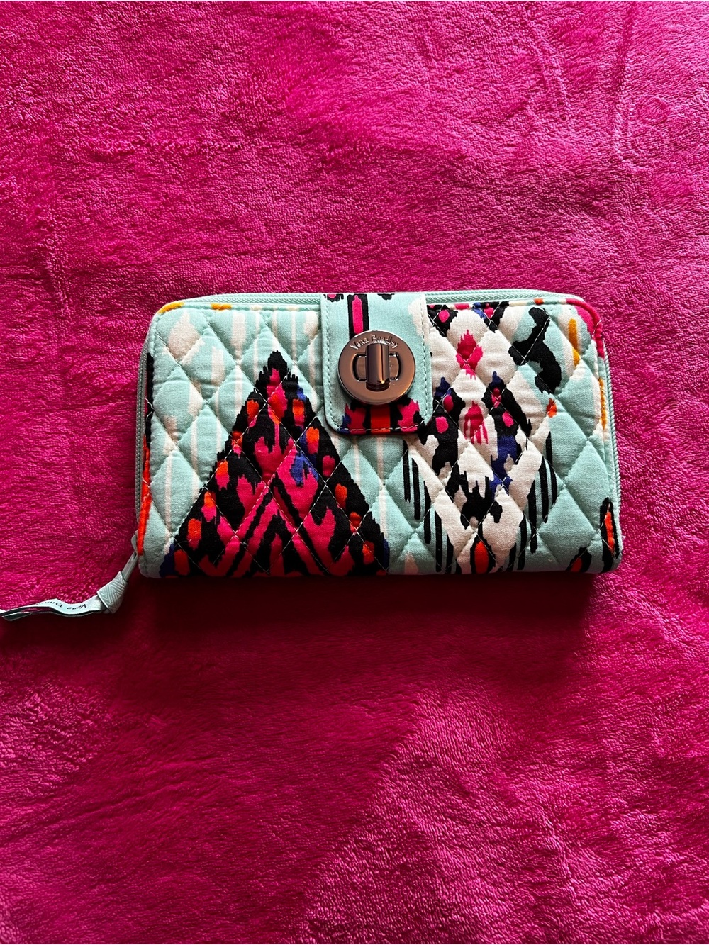 Pueblo Turnlock Wallet- Vera Bradley 2018